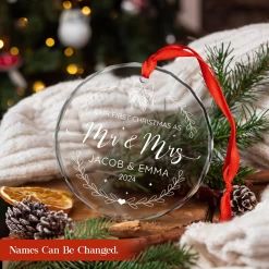 Personalized First Christmas Married Ornament - Newlywed Gifts, Glass Ornament For Couple, Christmas Tree Decoration -Gift Series Store FMSJGOLTTT060824001 MK02